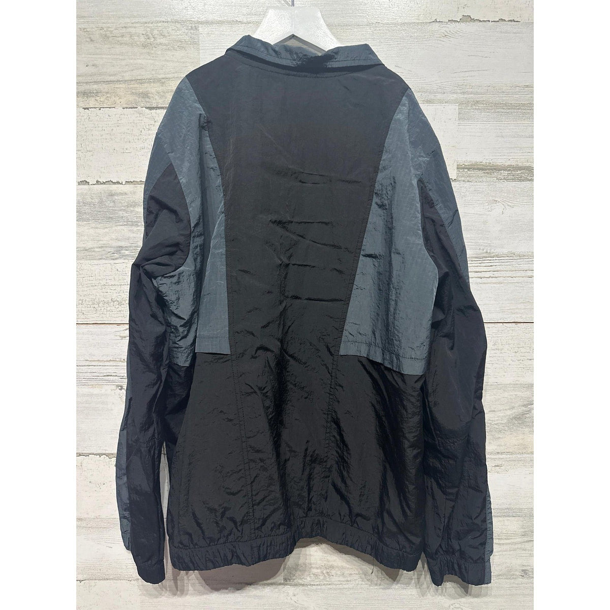 Russell Windbreaker Boys XXL 18 Black Charcoal Colorblock Athletic EUC1