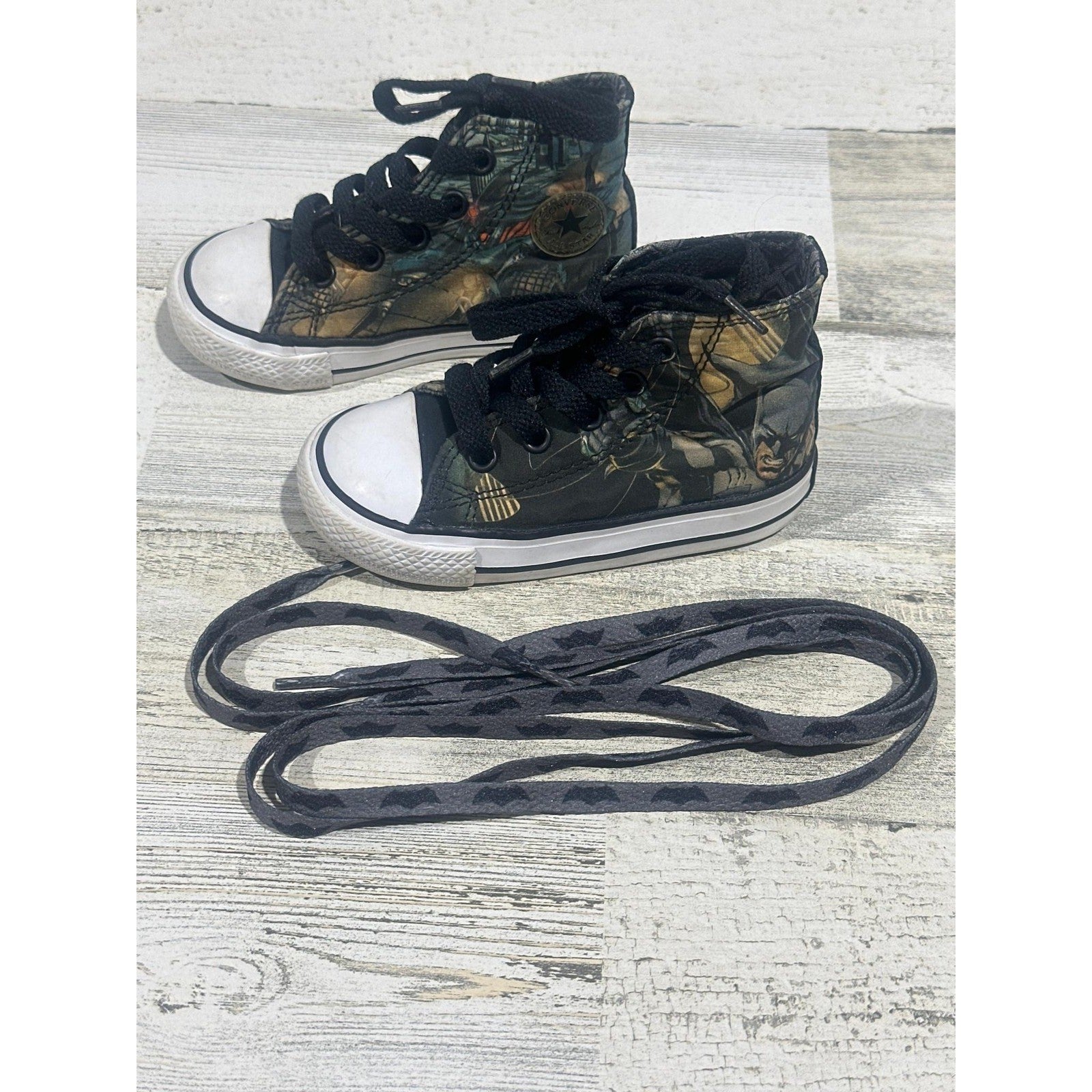 Converse Batman High Top Sneaker Boys Toddler 6 Multicolor DC Comics0