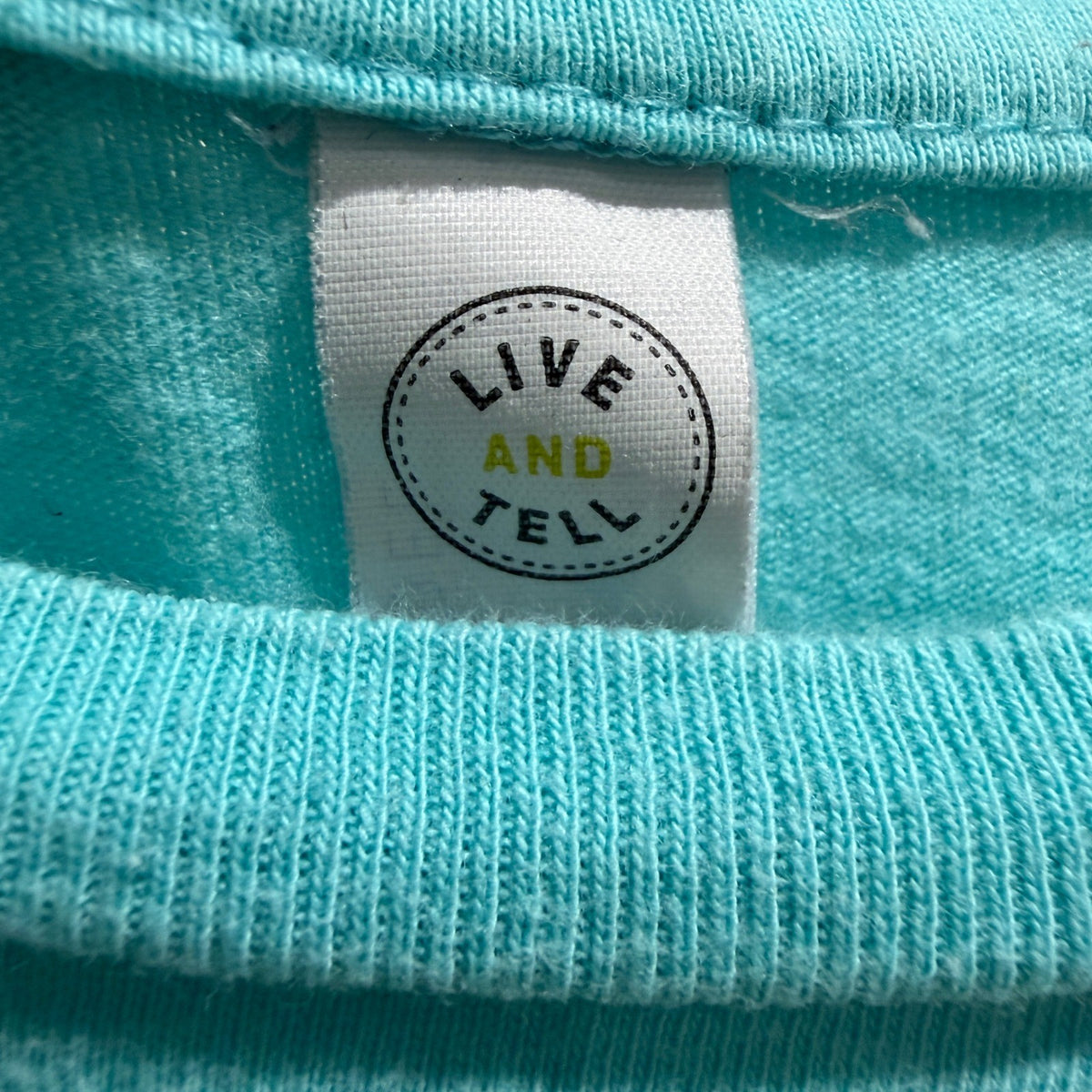 Live and Tell Graphic Tee Women Medium Blue Fredericksburg TX Smiley Face GUC3