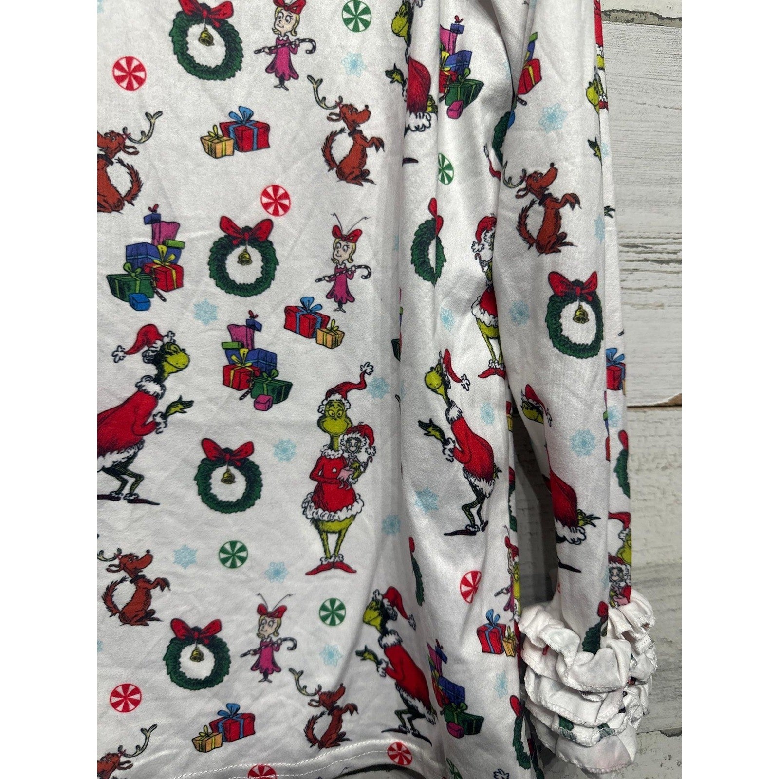 Boutique Grinch Long Sleeve Top Girls 10/12 White Christmas Ruffle EUC1