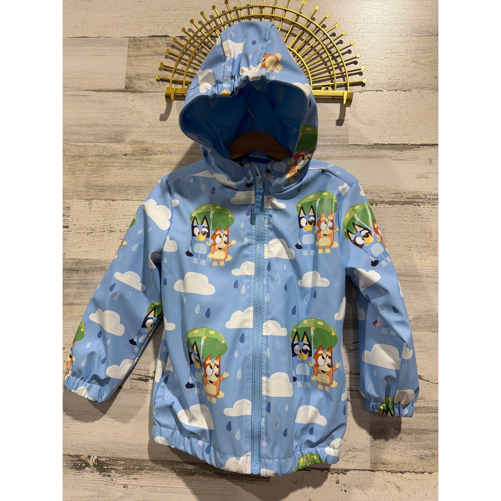 Bluey Rain Jacket Boys 4T Blue Hooded Waterproof Cartooncore EUC0
