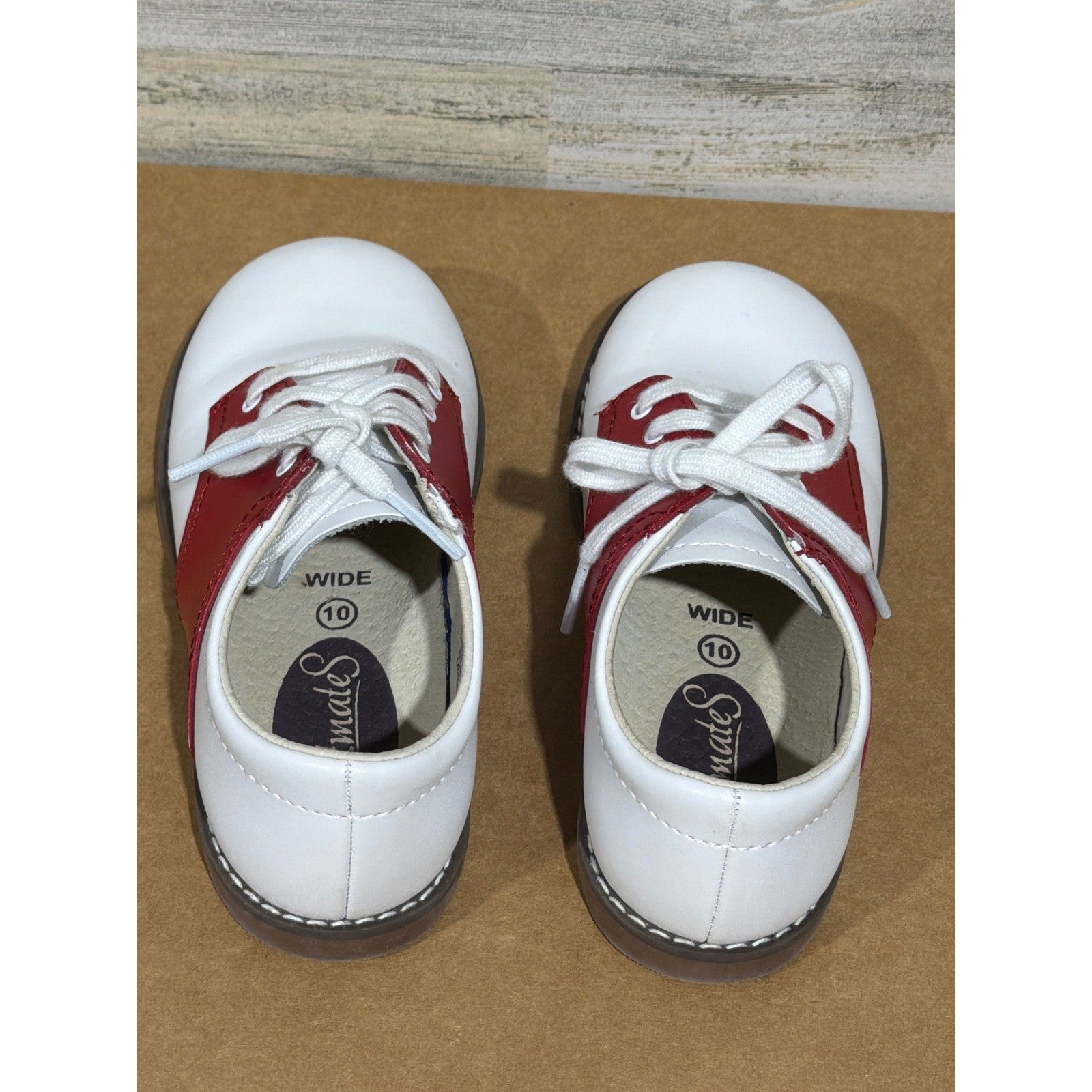 Footmates Cheer Saddle Shoes Girls 10 Wide White Red Leather Classic Retro EUC2