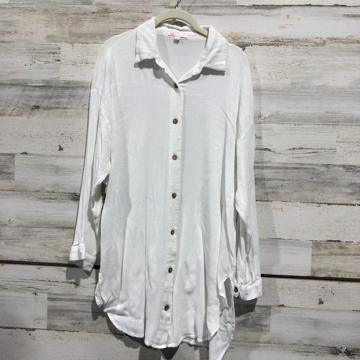 GB Button Down Tunic Women M White Textured Gauze Long Sleeve Coastal EUC0
