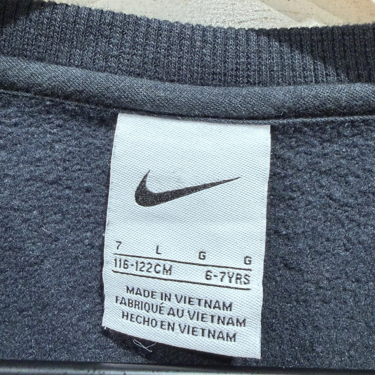 Nike Sweatshirt Kids Size 7 Black Embroidered Swoosh Crewneck Sportswear EUC2