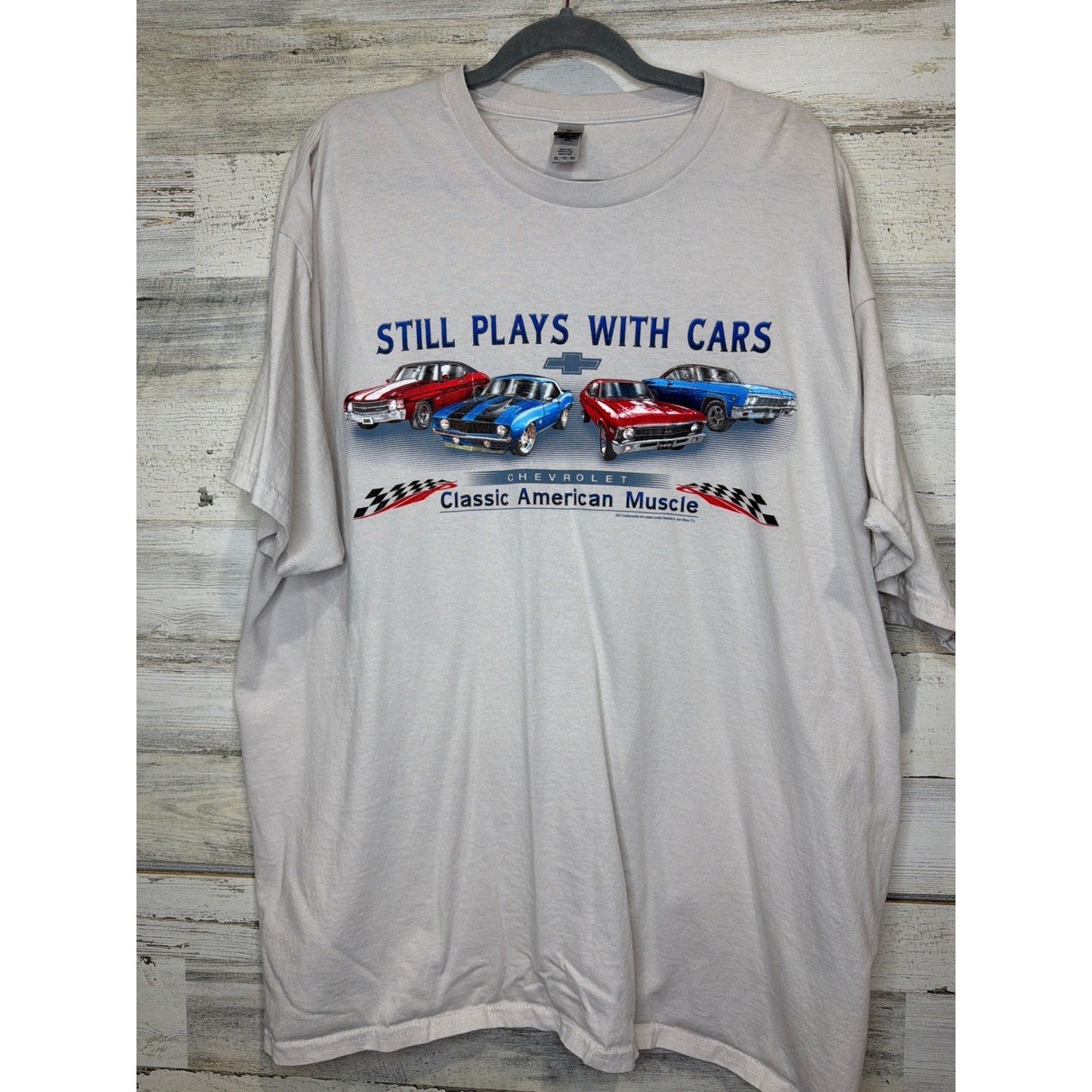 Gildan Graphic Tee Men 2XL Gray Chevy Muscle Car Automotive Dad Core EUC0