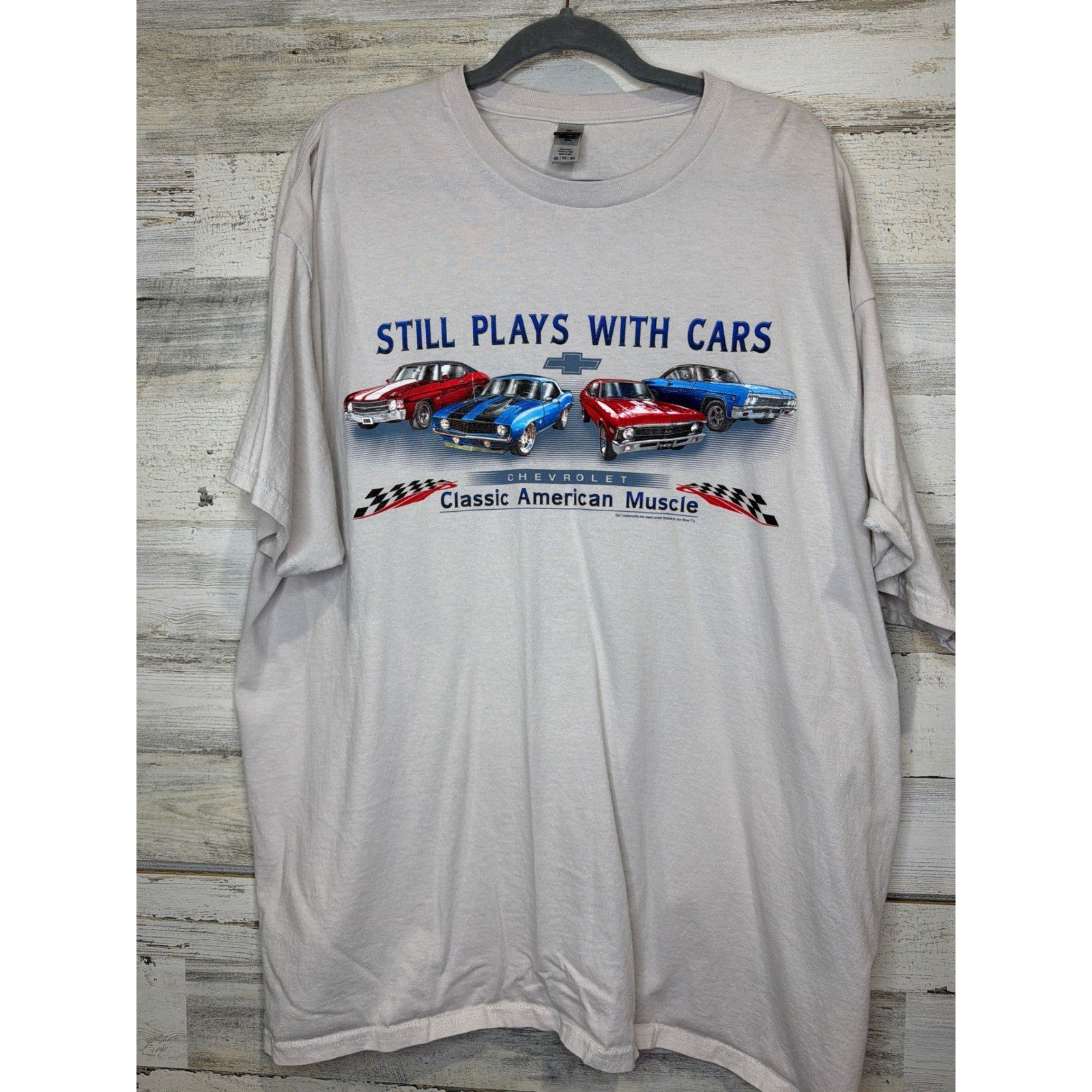 Gildan Graphic Tee Men 2XL Gray Chevy Muscle Car Automotive Dad Core EUC0