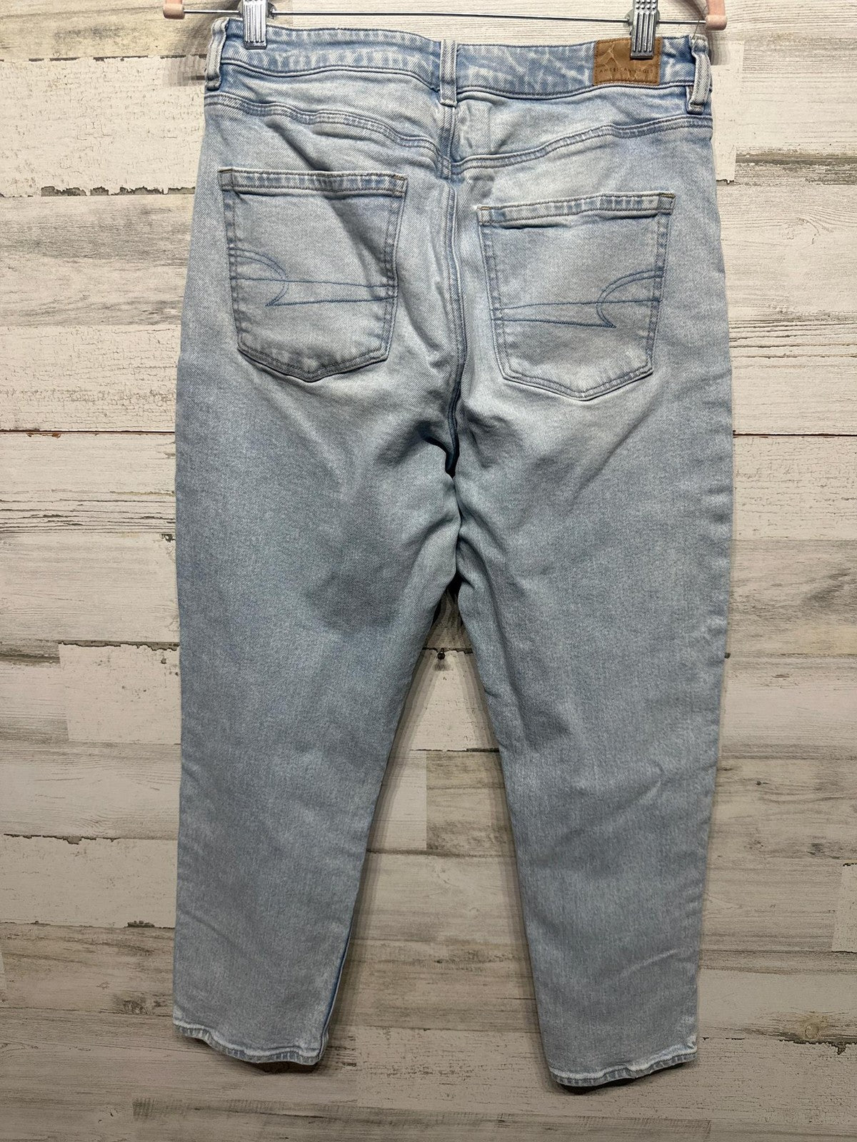 American Eagle Mom Jean Women 8 Short Light Wash Strigid High Rise EUC1