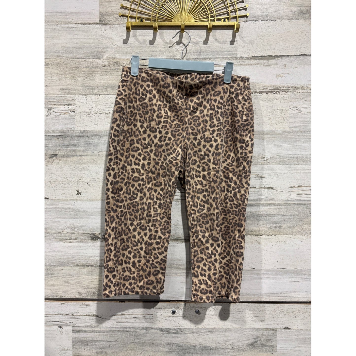 American Eagle Capri Leggings Womens Small Brown Leopard Print Stretch0