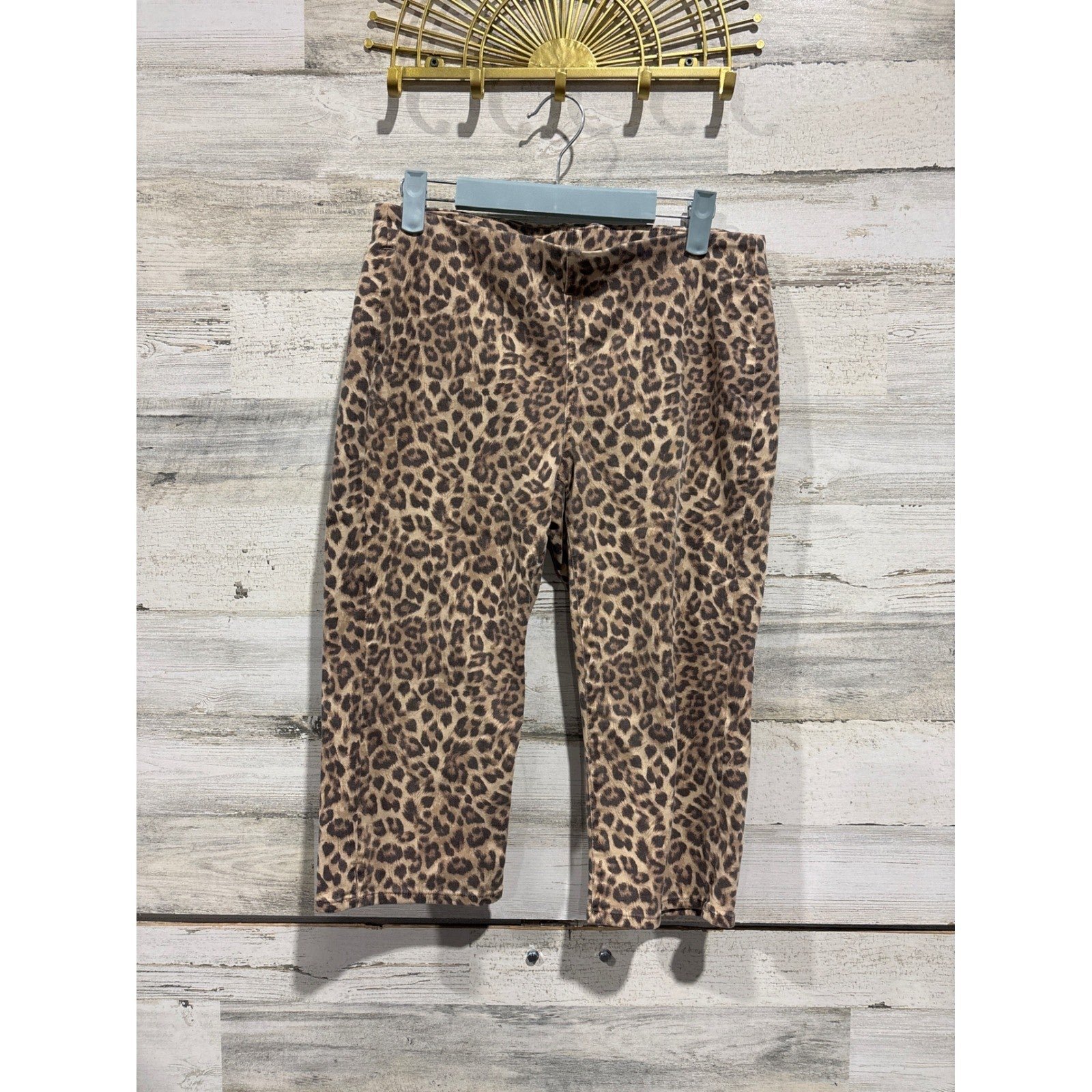 American Eagle Capri Leggings Womens Small Brown Leopard Print Stretch0