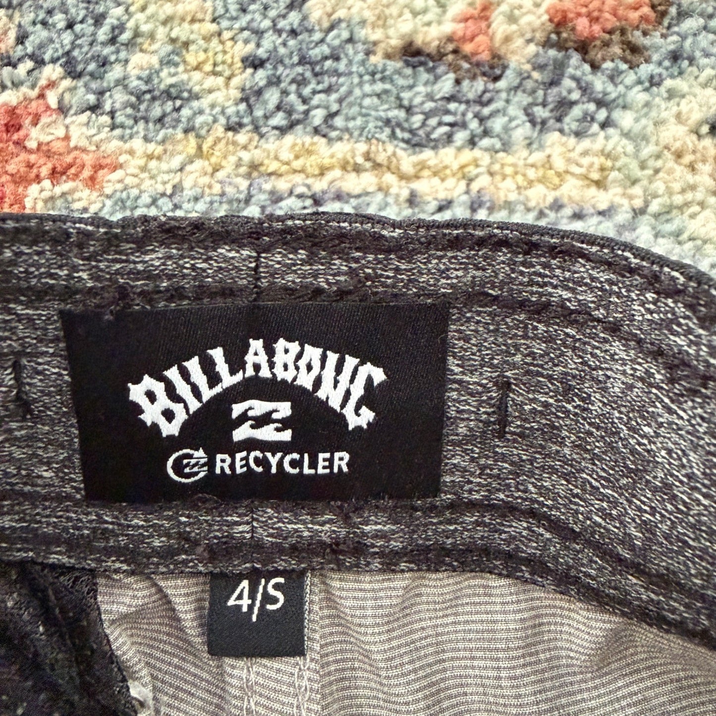Billabong Hybrid Shorts Boys 4/S Grey Stripe Recycler Boardshorts Surf EUC2