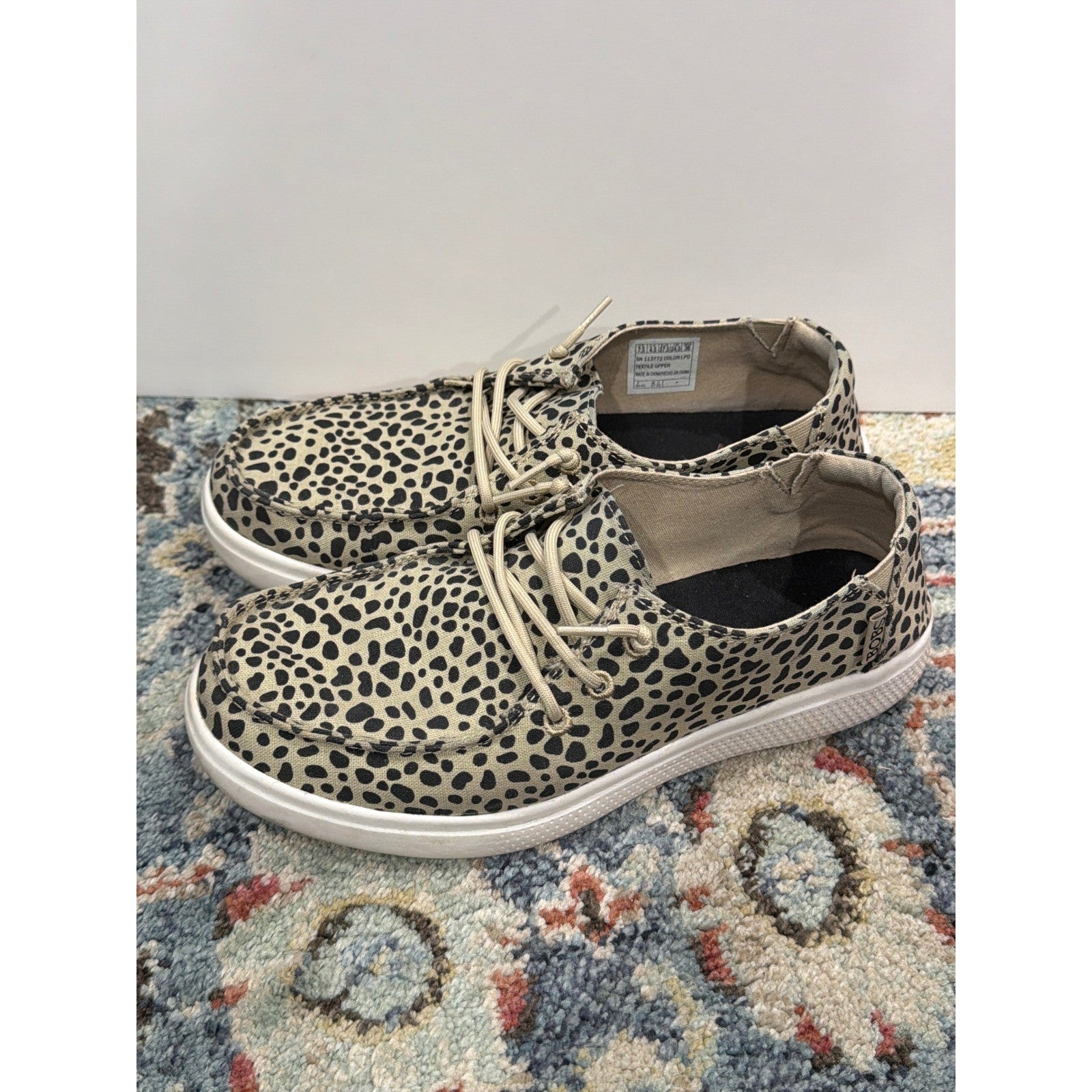 Skechers Bobs Skipper Shoes Women 7.5 Tan Leopard Print Canvas Slip On2