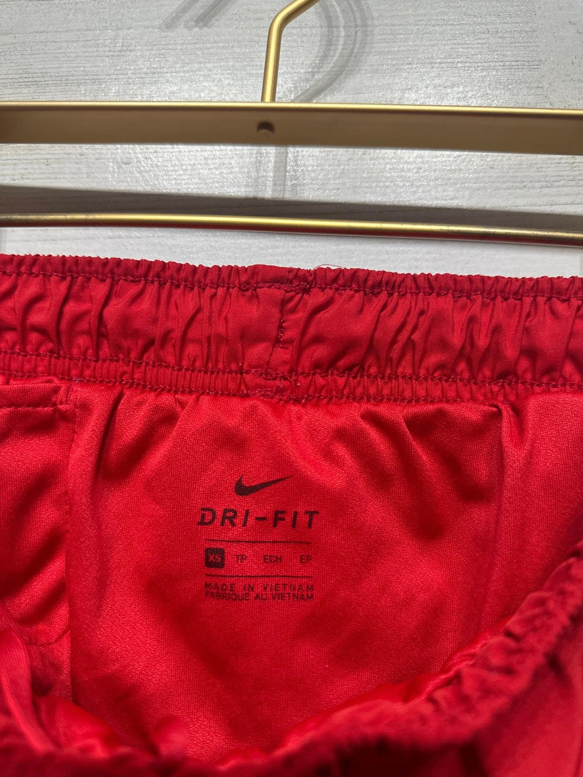 Nike Running Shorts Women XS Red Dri-FIT Tempo Mesh Colorblock EUC2