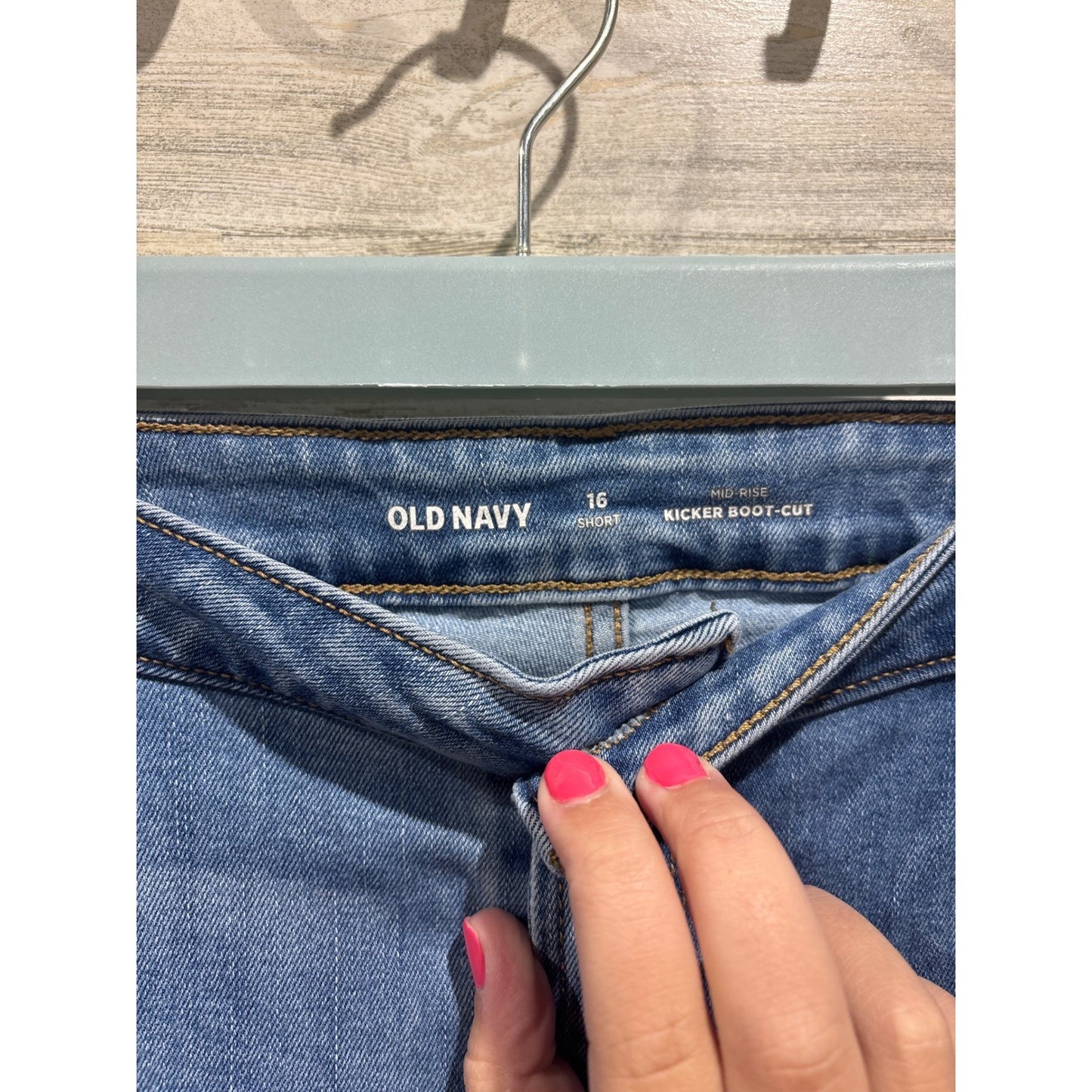 Old Navy Kicker Bootcut Jeans Women 16 Short Blue Mid-Rise Stretch Denim1