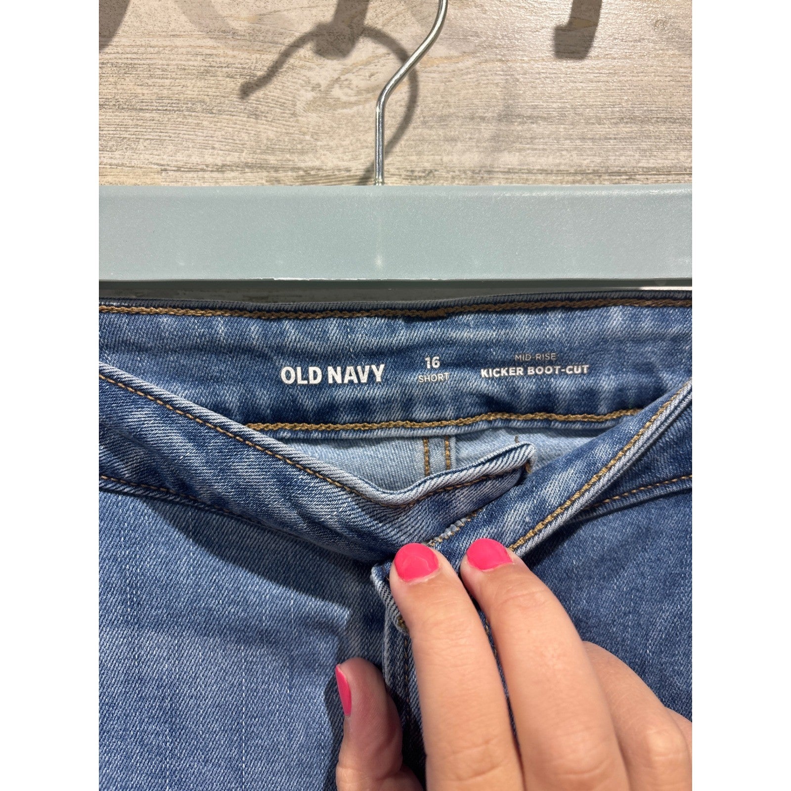 Old Navy Kicker Bootcut Jeans Women 16 Short Blue Mid-Rise Stretch Denim1