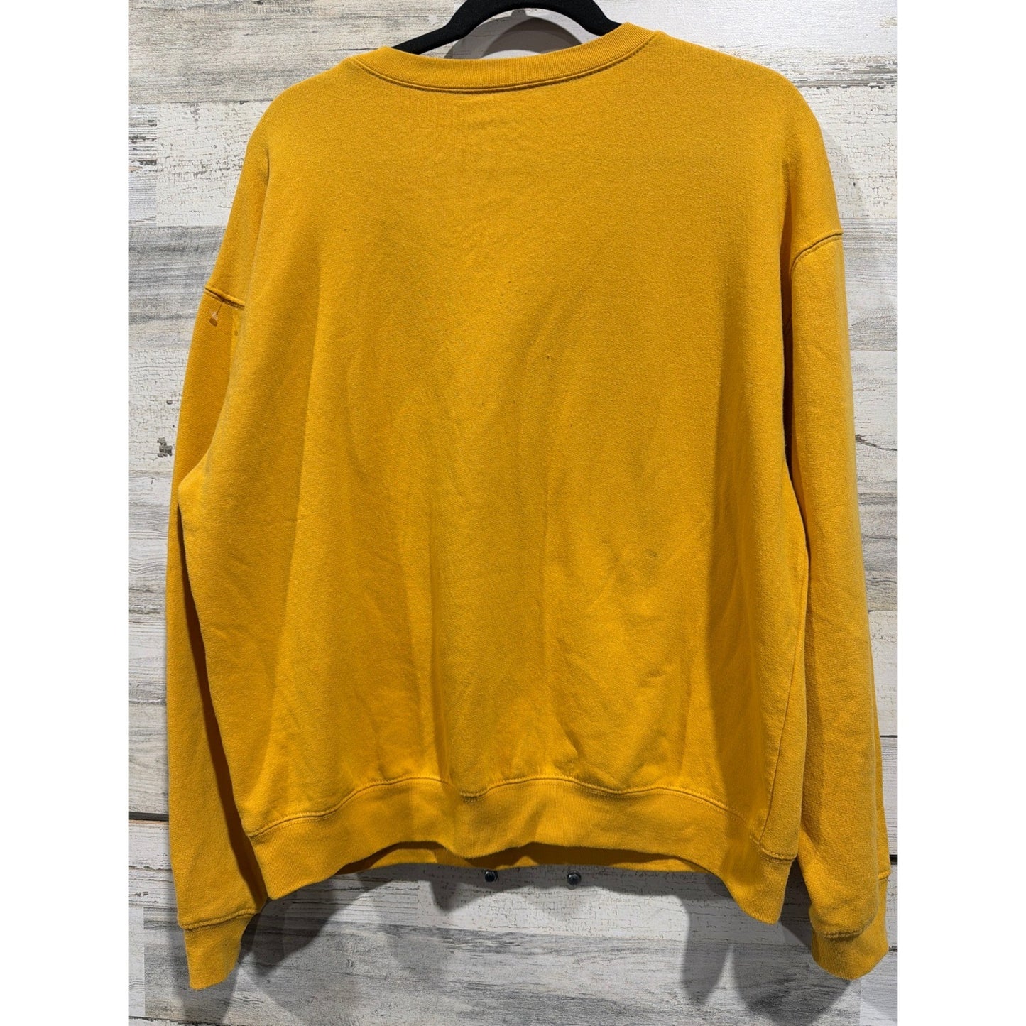 Disney Winnie the Pooh Sweatshirt Women XL Yellow Graphic Crewneck GUC3
