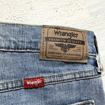Wrangler Straight Fit Jeans Men 32x30 Blue Cotton Spandex NWT4