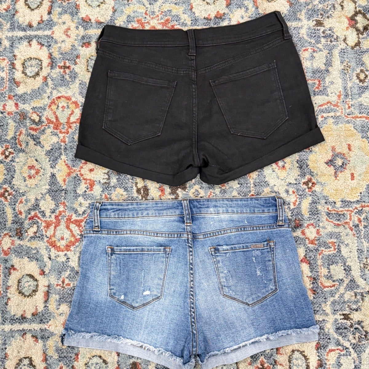 Old Navy STS Blue Denim Shorts Women 8 29 Black Blue Distressed Casual EUC1