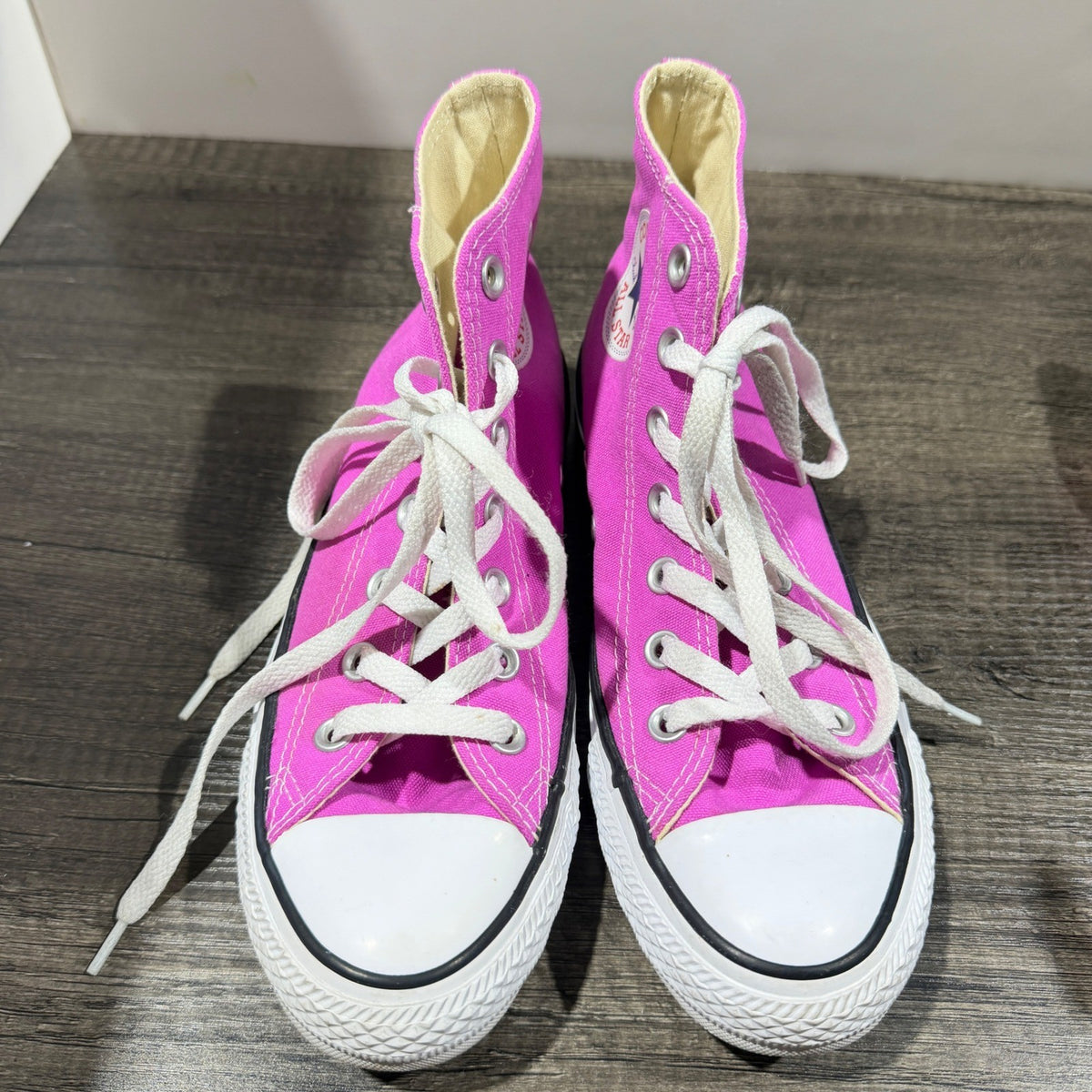 Converse Chuck Taylor High Top Women 7 Pink Magenta Canvas Classic EUC5