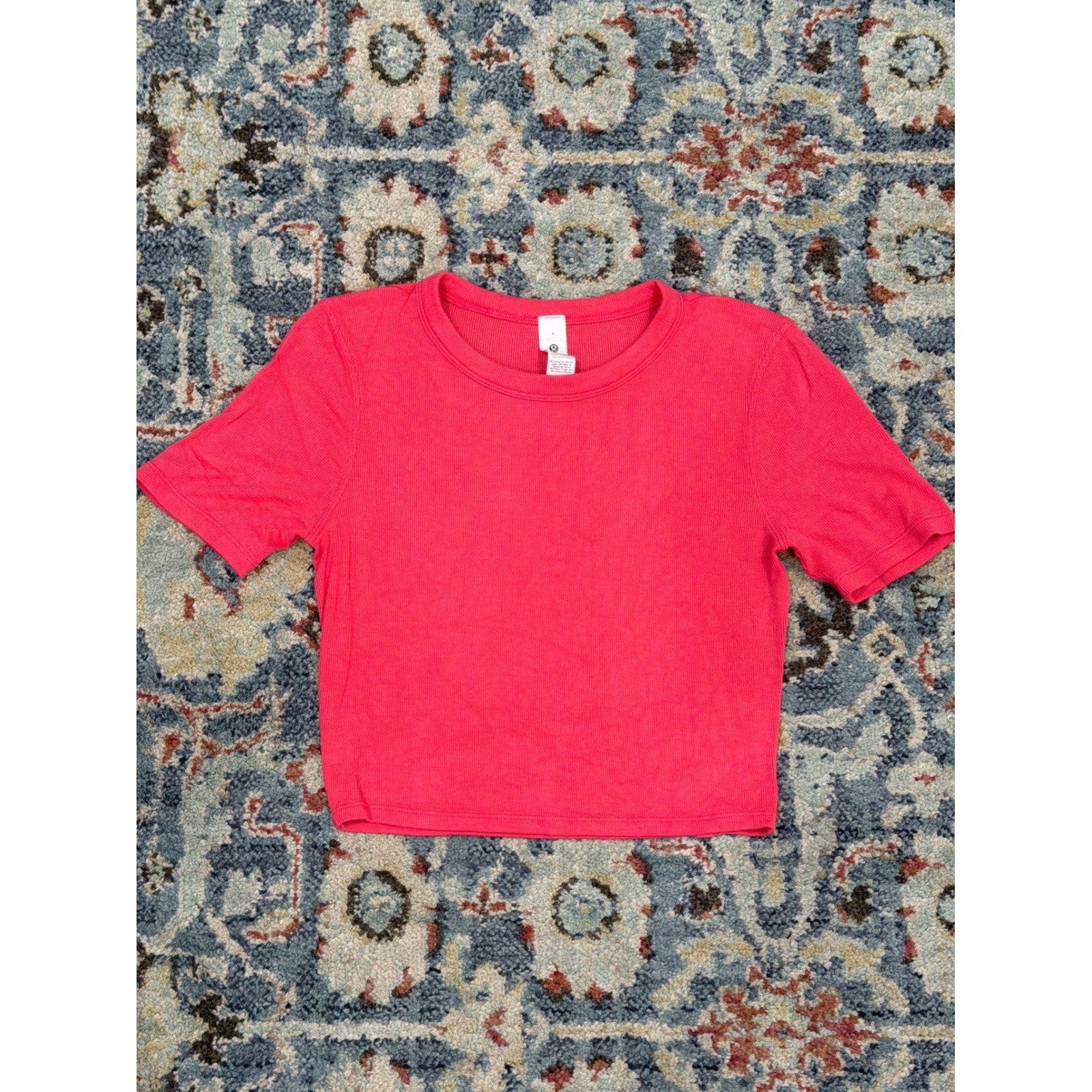 Lululemon Ribbed Crop Top Women Size 4 Pink Short Sleeve Athleisure GUC0