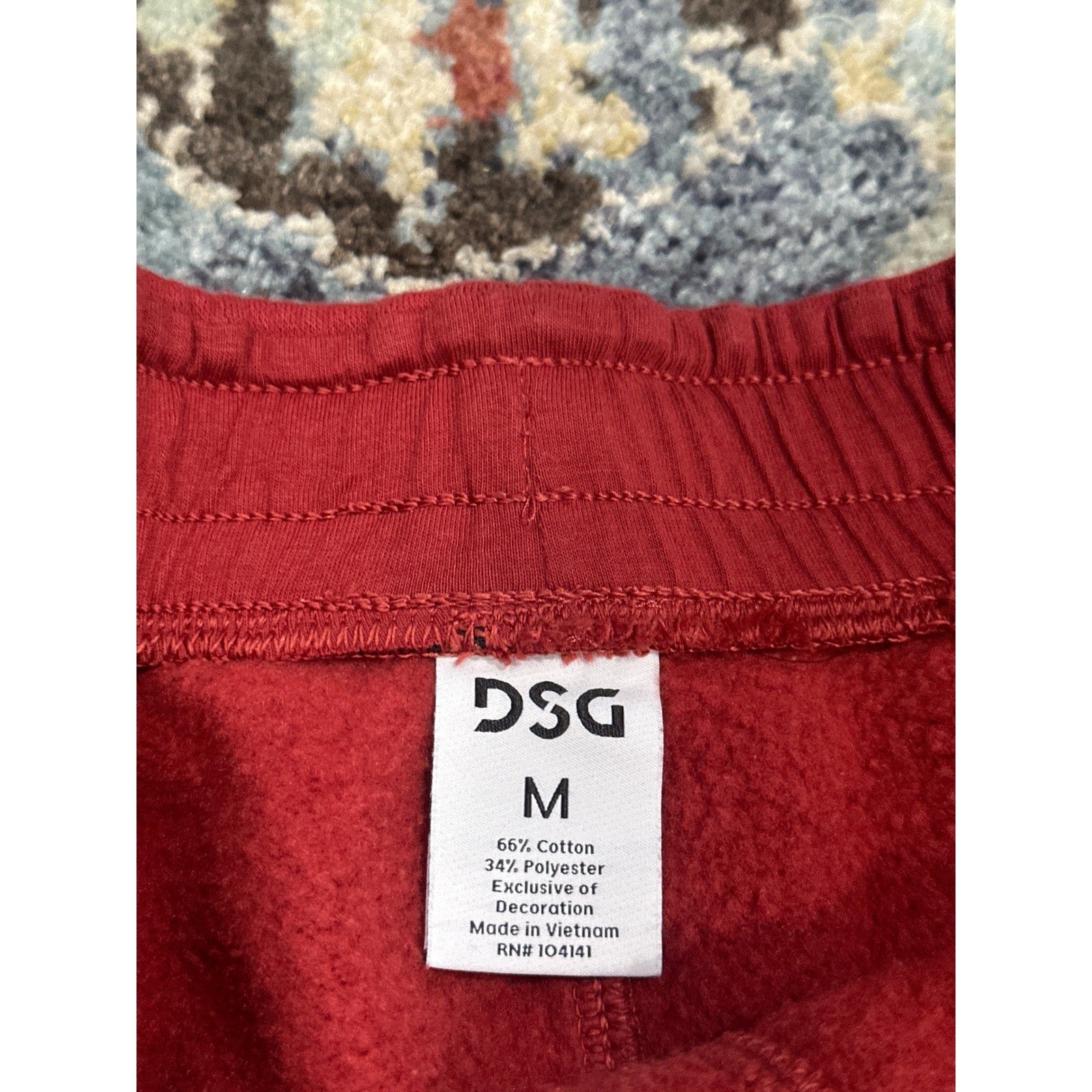 DSG Fleece Sweat Shorts Men Medium Red Elastic Drawstring Pockets GUC1
