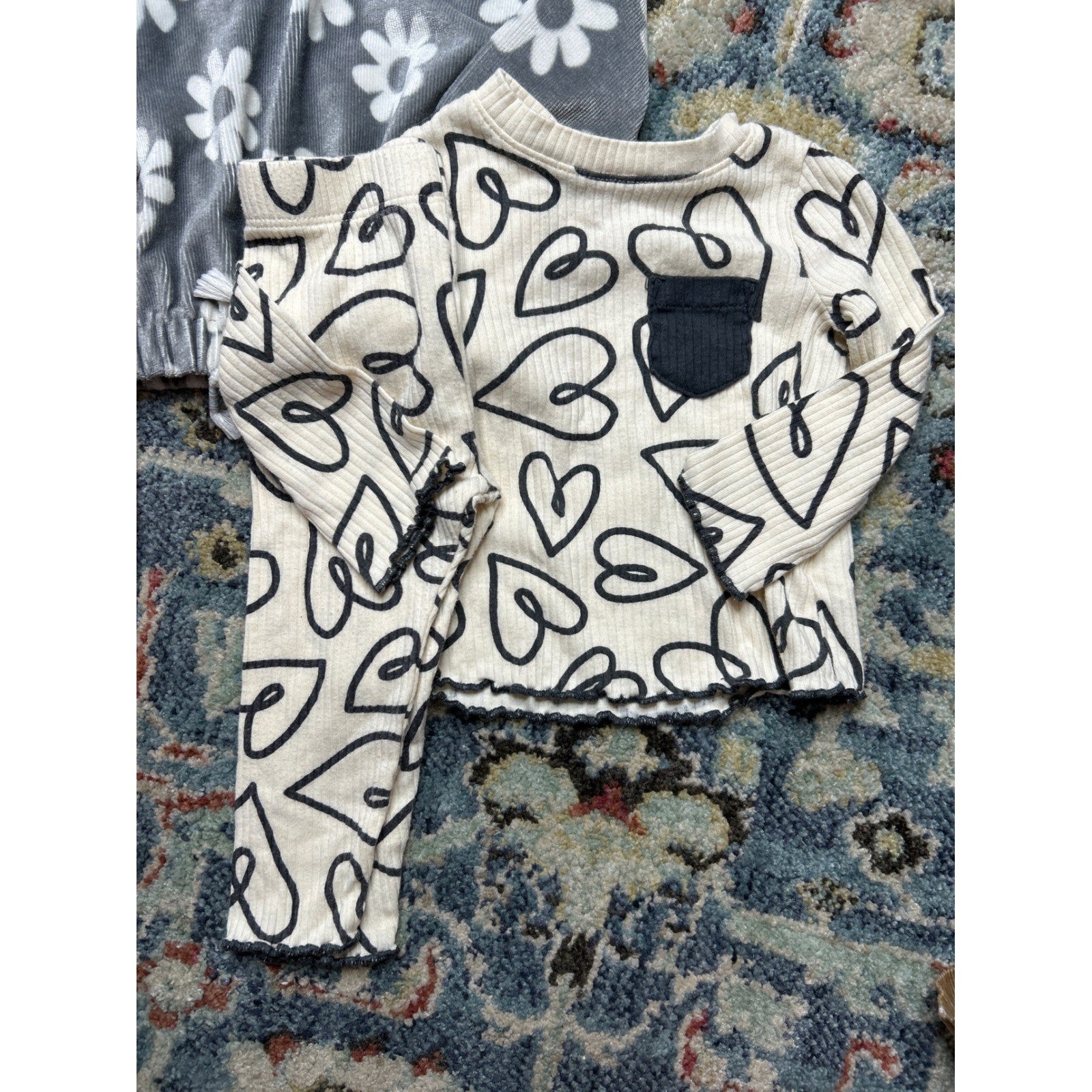 Kate Quinn Jessica Simpson Girls 6-9M All Over Print Bundle1