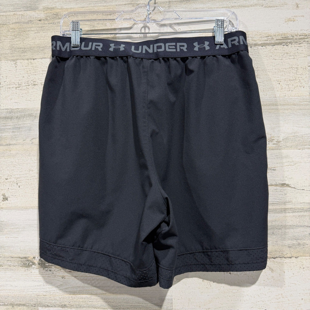 Under Armour Vanish Woven Shorts Men L Black Polyester Athletic Training EUC2