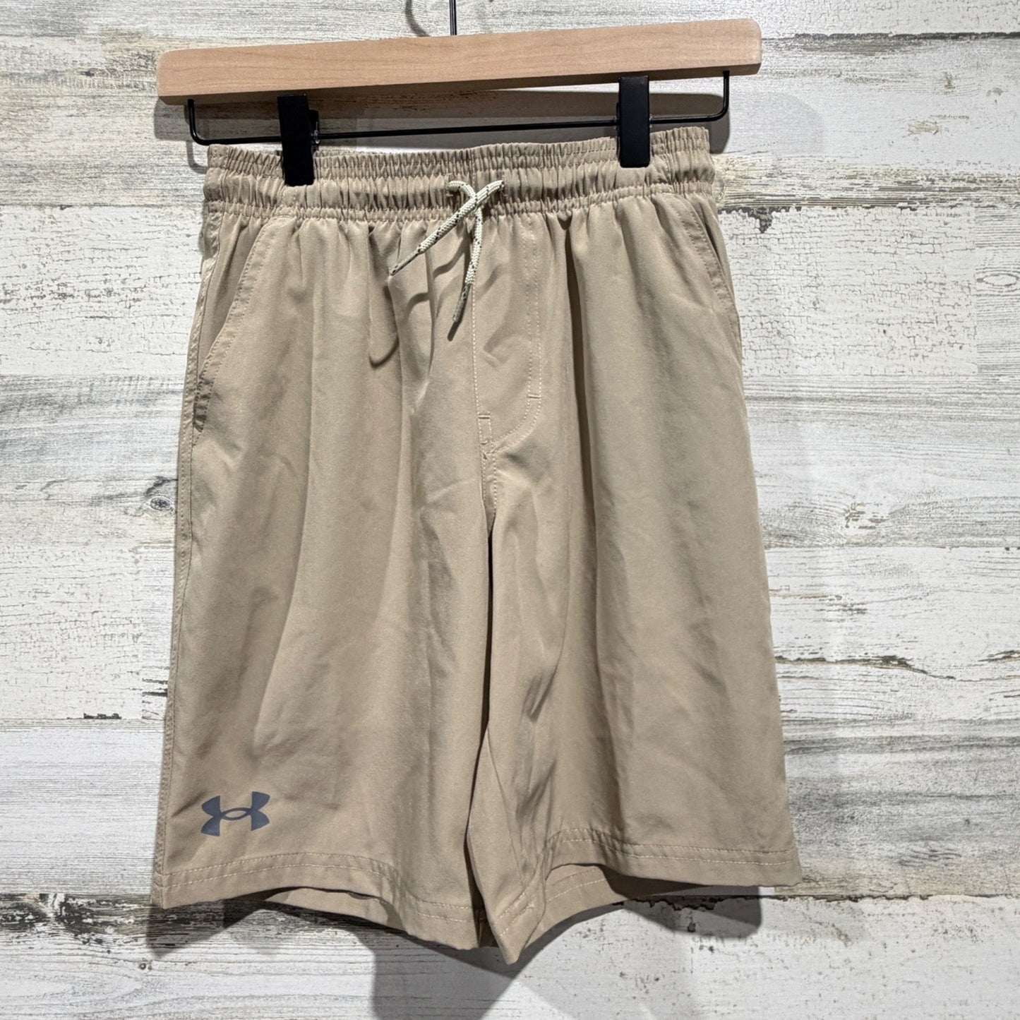 Under Armour Shorts Boys Youth Medium M Tan Khaki Performance Chino EUC0