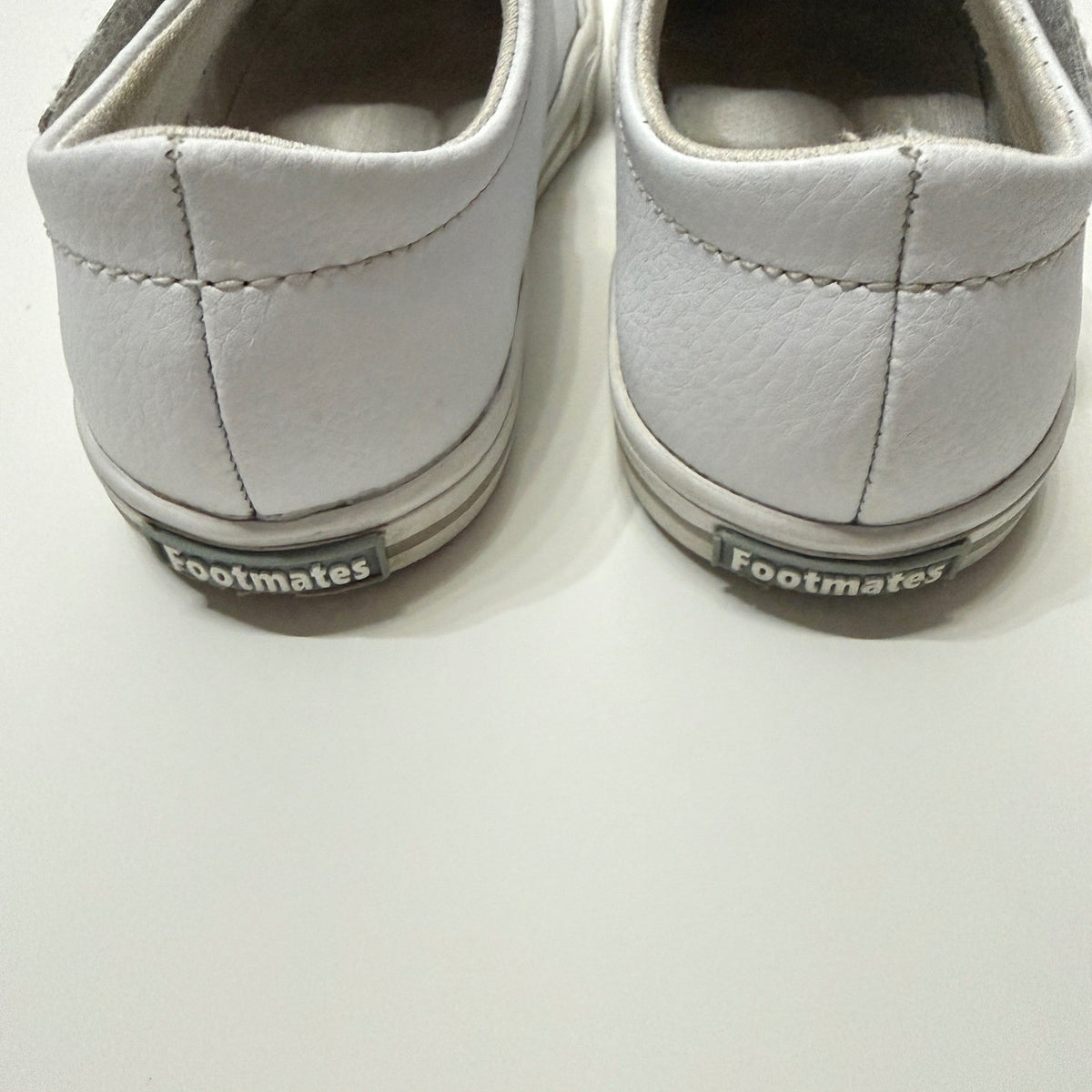 Footmates Drew T-Strap Girls Size 8 White Leather Classic School GUC4