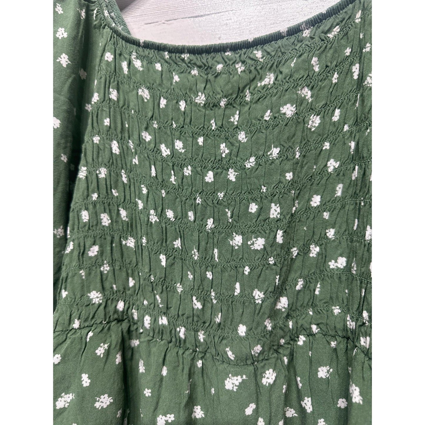 Chenault Floral Smocked Dress Girls 10 Green Long Sleeve Ruffle EUC1