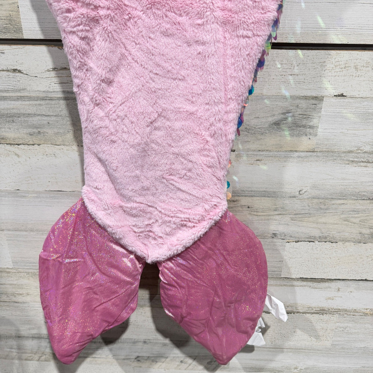 Nicole Miller Mermaid Tail Blanket Kids Shiny Pink Blue Sequin Plush Cozy EUC5