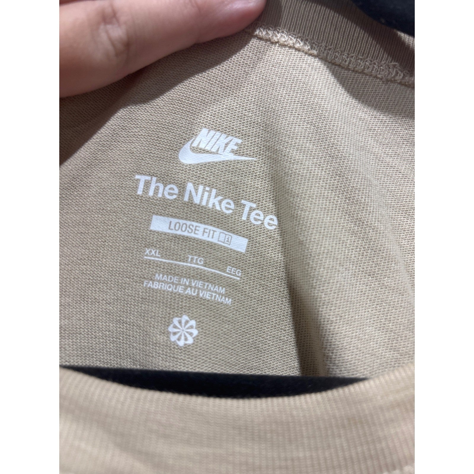 Nike Long Sleeve Shirt Mens XXL Tan Loose Fit Pocket Tee Sportswear EUC2
