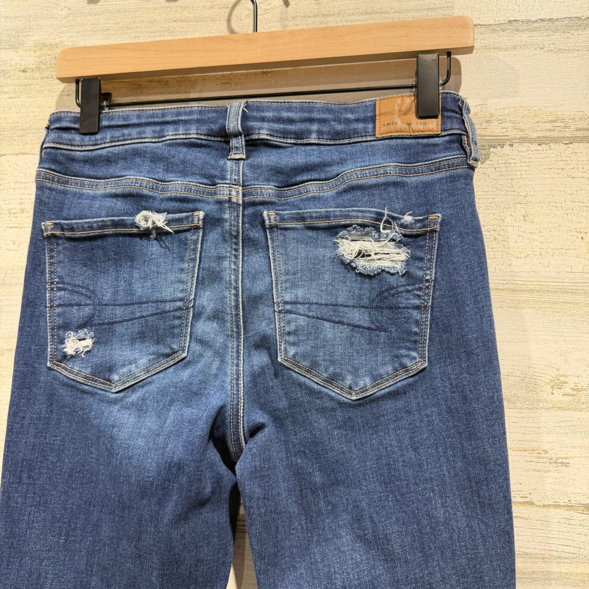 American Eagle Next Level Stretch Skinny Jeans Women 4 Distressed Denim EUC7