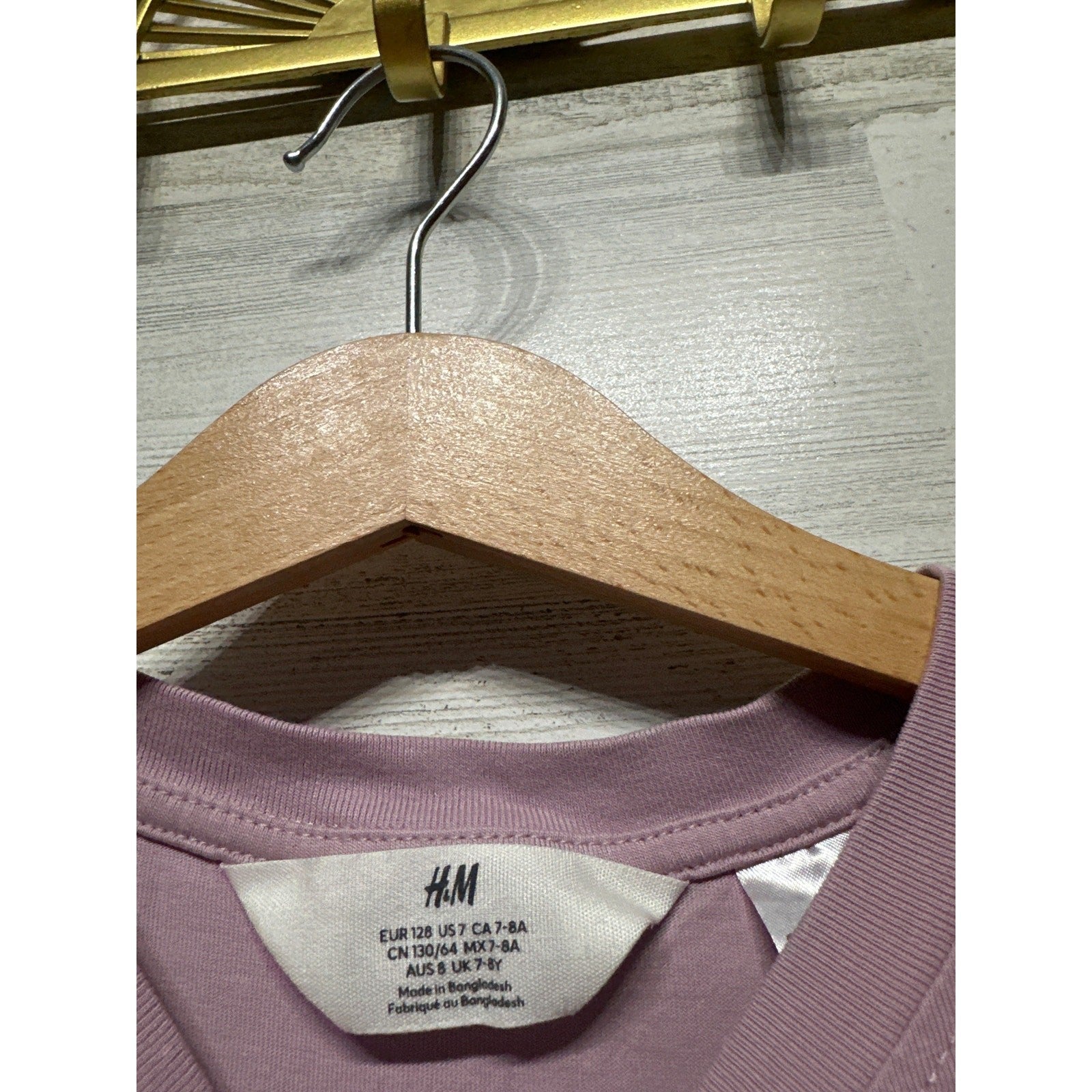 H&M Minnie Mouse Graphic Tee Girls Size 7-8 Purple Figaro Disney EUC2