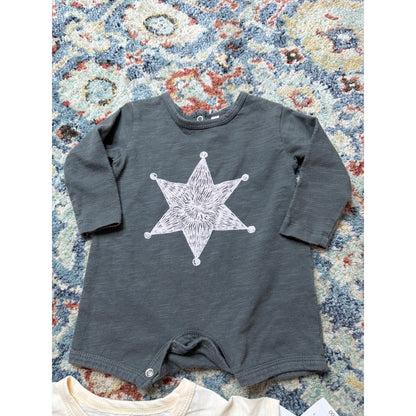 Grayson Mini Rylee Cru Bundle Boys 0-3M Green Grey Star Romper Set NWT EUC2