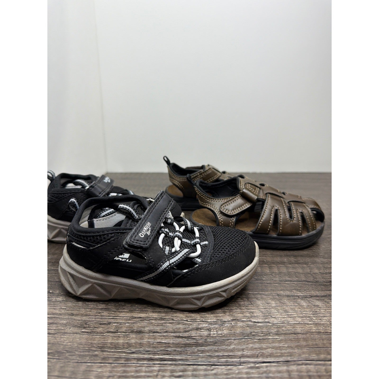 OshKosh Wonder Nation Sandal Bundle Boys Size 7 Toddler Fisherman EUC0