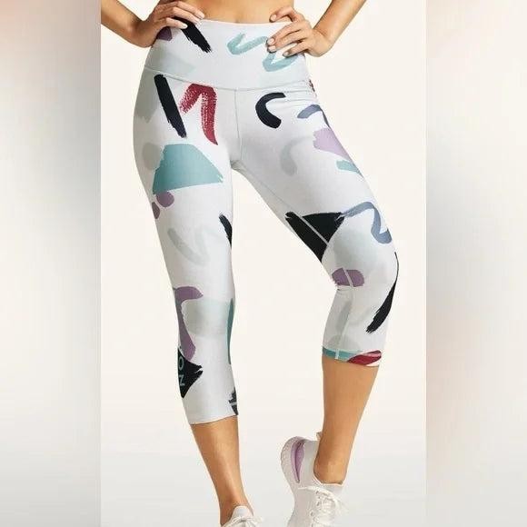 Women's Size Medium WITH Peloton Modern High Waisted Capri Leggings NWT0