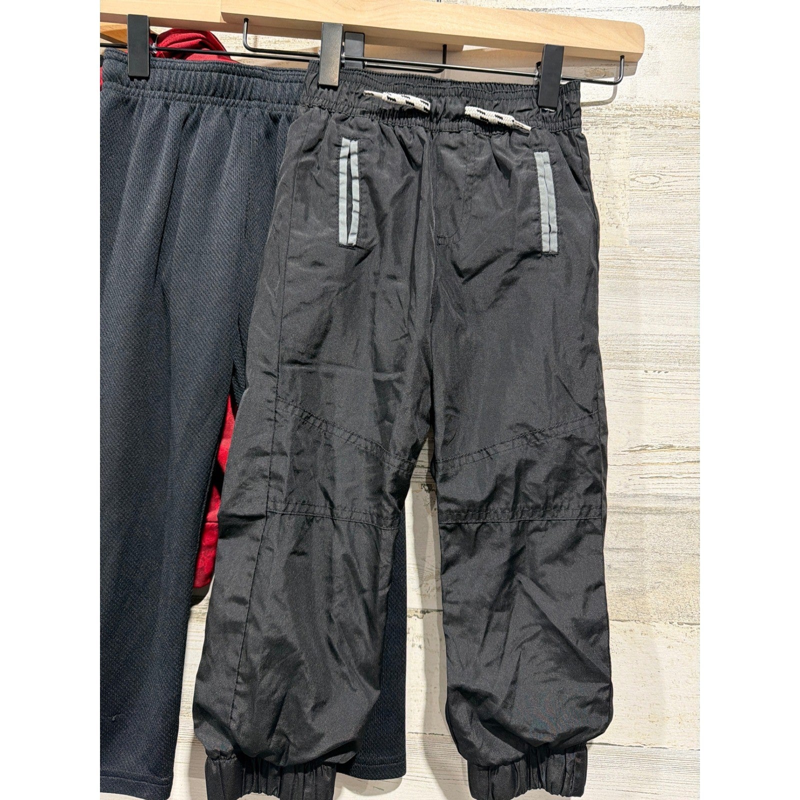 BCG Under Armour Wonder Nation Boys 4T Red Black Hoodie Pants Bundle Sporty EUC3