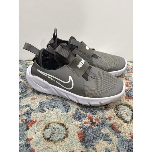 Nike Flex Runner 2 Sneakers Fits Boys 11.5-12c Grey Slip-On Athletic0