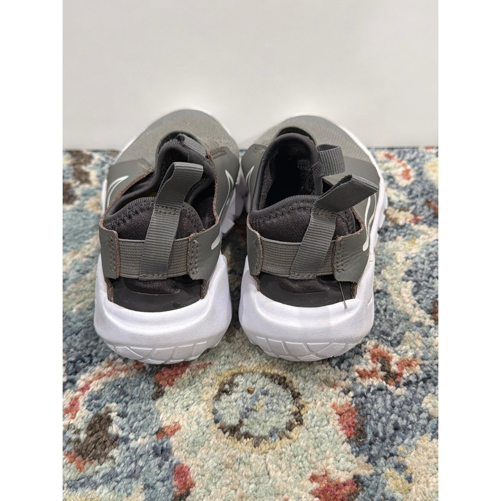 Nike Flex Runner 2 Sneakers Fits Boys 11.5-12c Grey Slip-On Athletic3