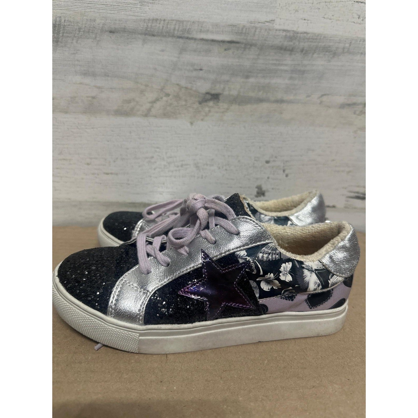 Steve Madden Sneakers Kids Youth 3 Black Silver Glitter Star Butterfly1