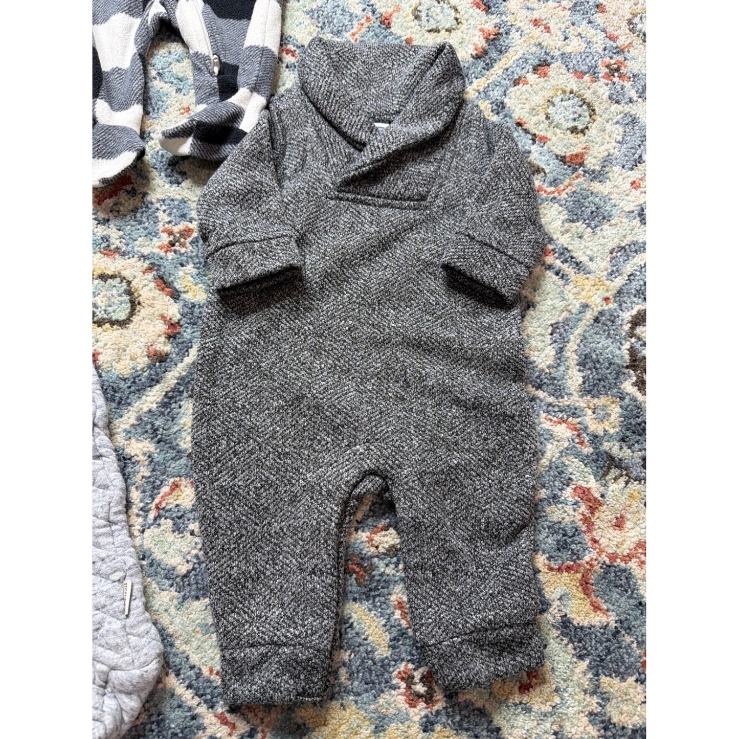 Old Navy Sticky Fudge Bundle Boys 0-3M Grey Black Plaid Quilted Romper EUC4