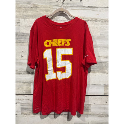 Nike T-shirt Mens 2XL Red Patrick Mahomes Chiefs Football Jersey Tee EUC0