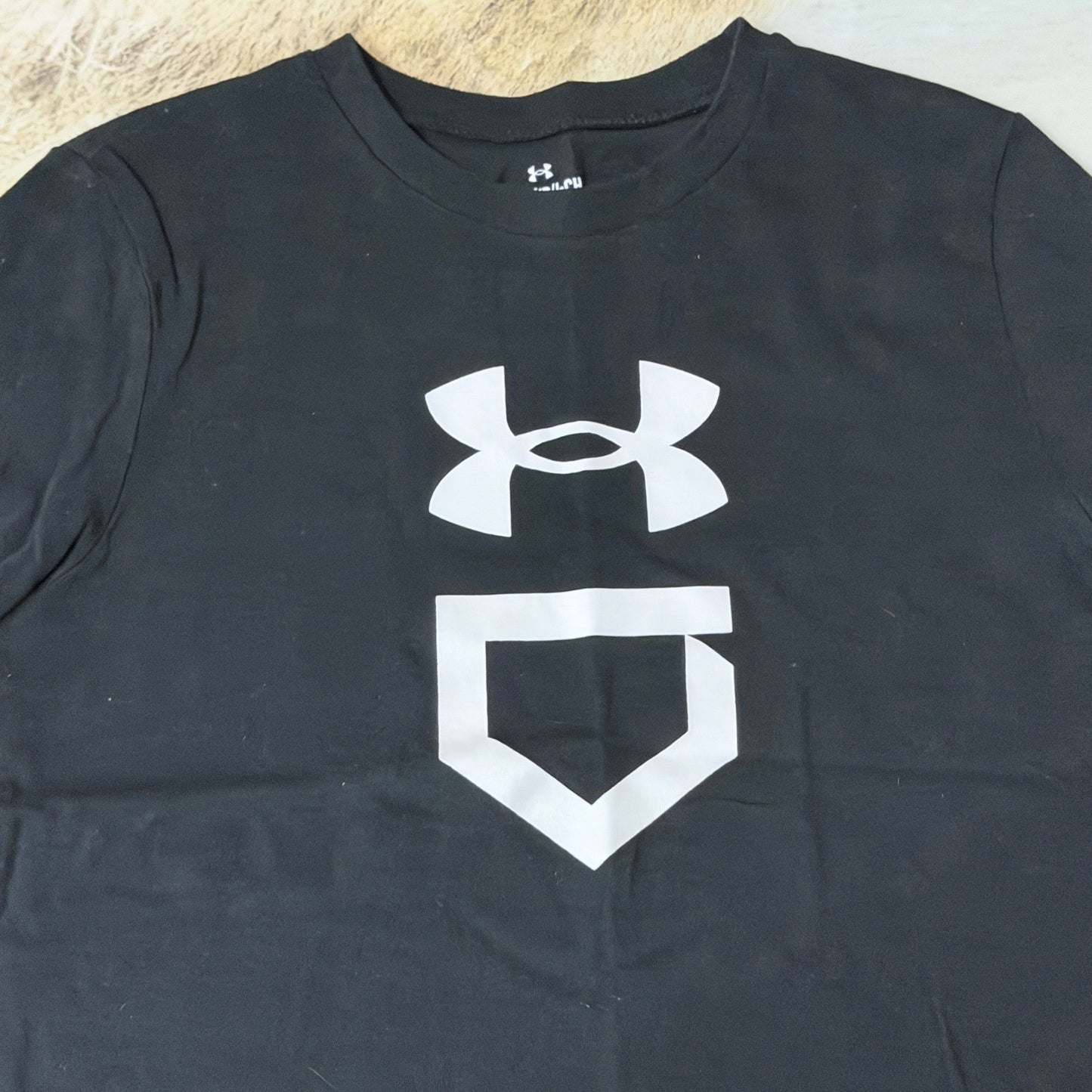 Under Armour T-Shirt Boys Small Black Baseball Home Plate Graphic Sporty EUC1