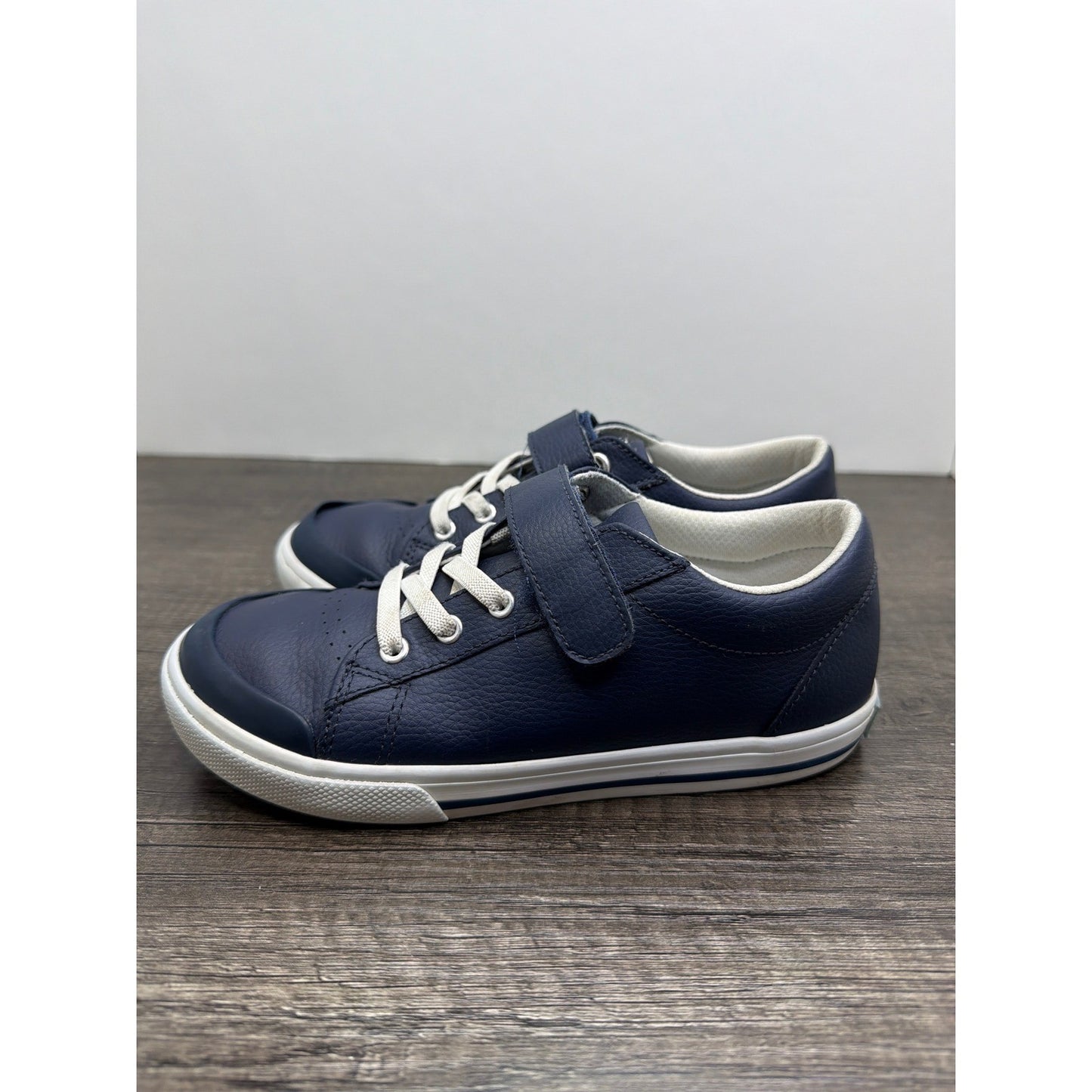 Footmates Sneaker Boys 13 Navy Leather Strap Classic Preppy Flawed*2
