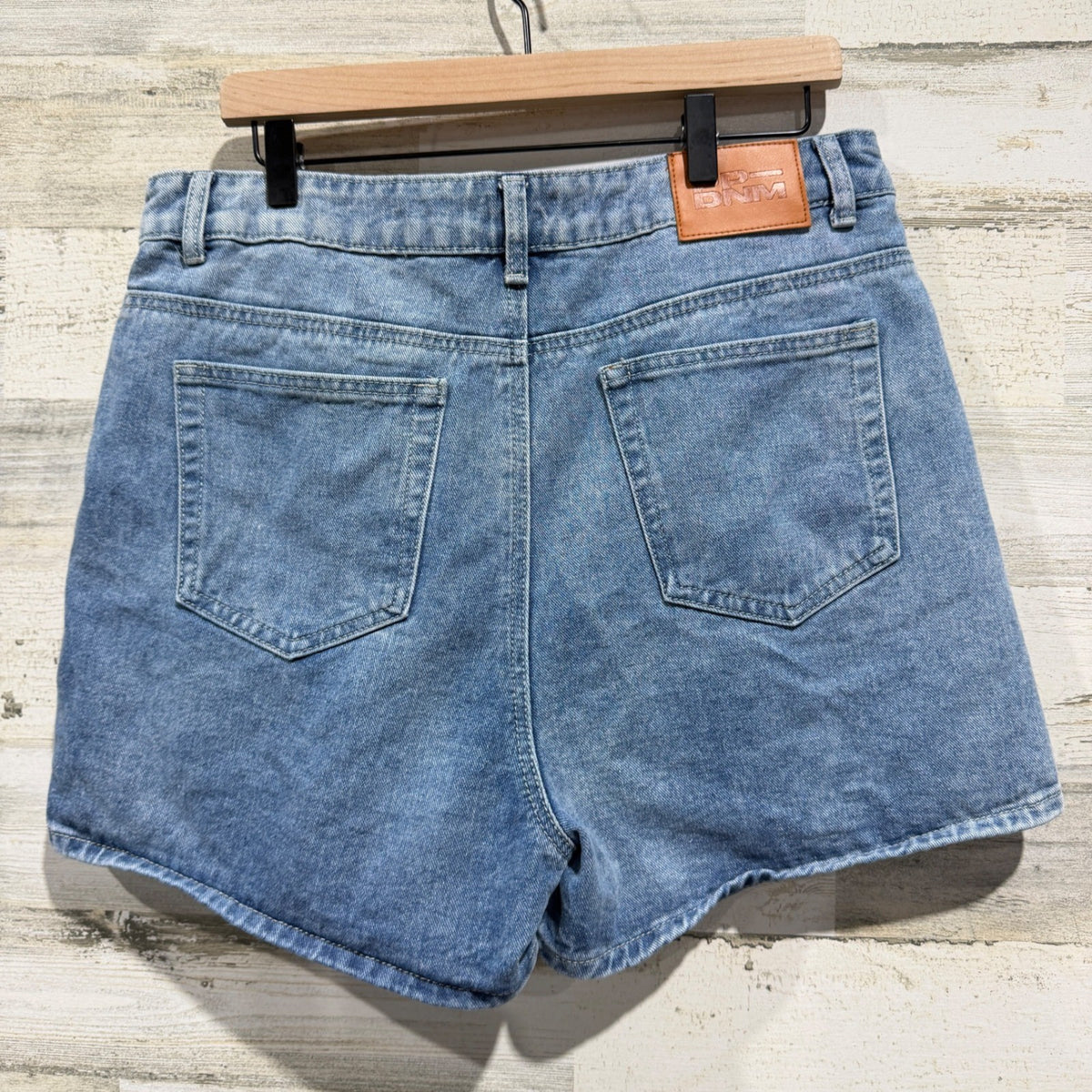 Princess Polly PP DNM Denim Shorts Women Size 12 Blue 100% Cotton Modern EUC2