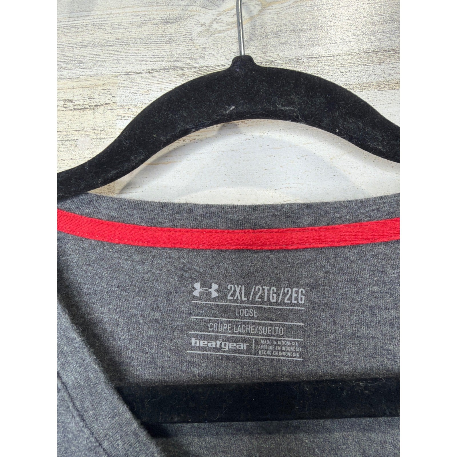 Under Armour V-Neck Shirt Mens 2XL Gray Charged HeatGear Loose EUC1