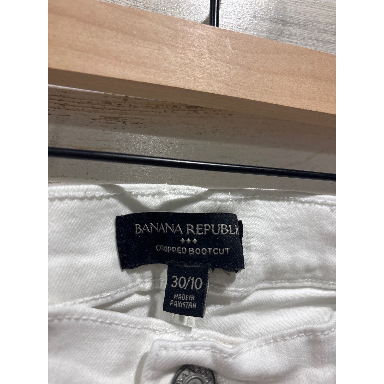 Banana Republic Jeans Women 30/10 White Cropped Bootcut Coastal EUC1