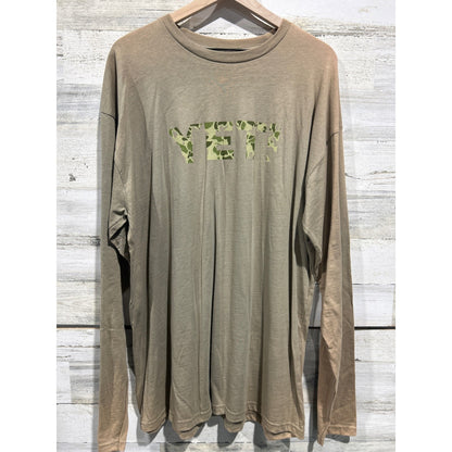 Yeti Long Sleeve T-Shirt Men XXL Tan Camo Logo Gorpcore *Flawed*0