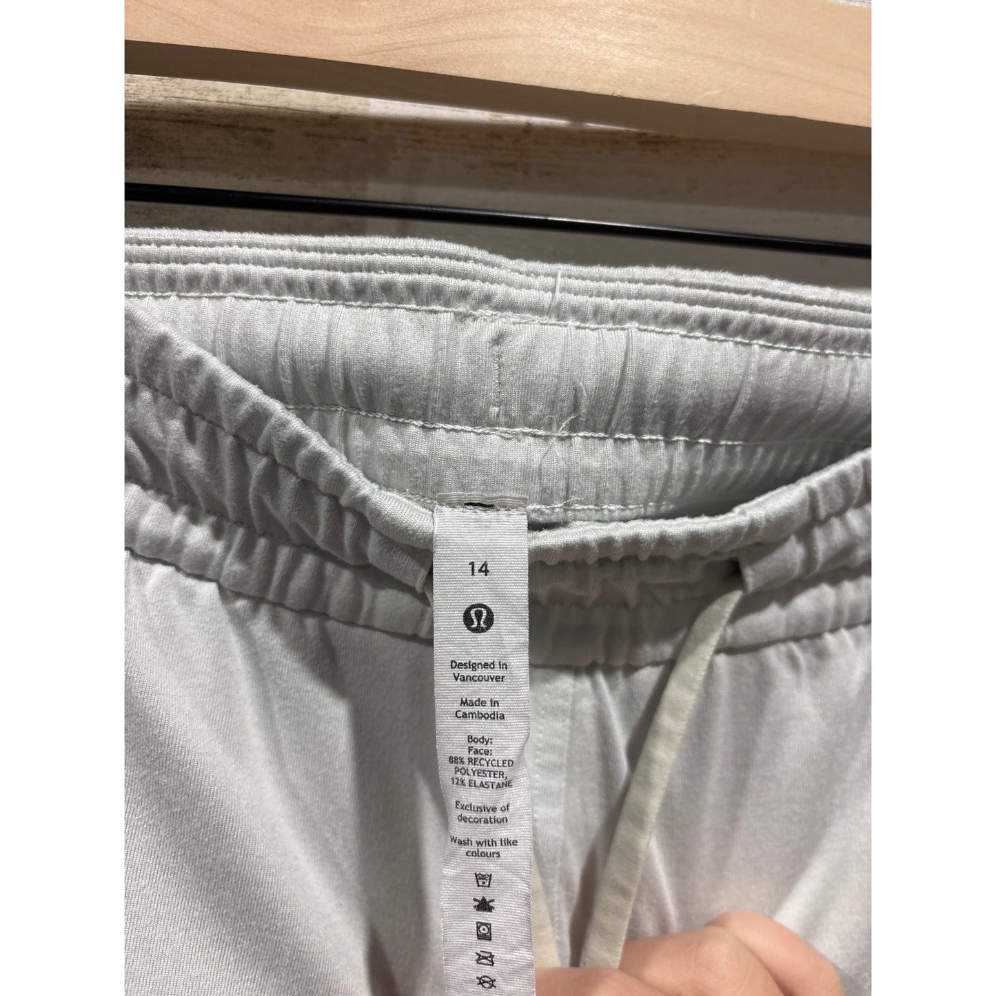 Lululemon Jogger Women 14 Gray High Rise Athleisure EUC1