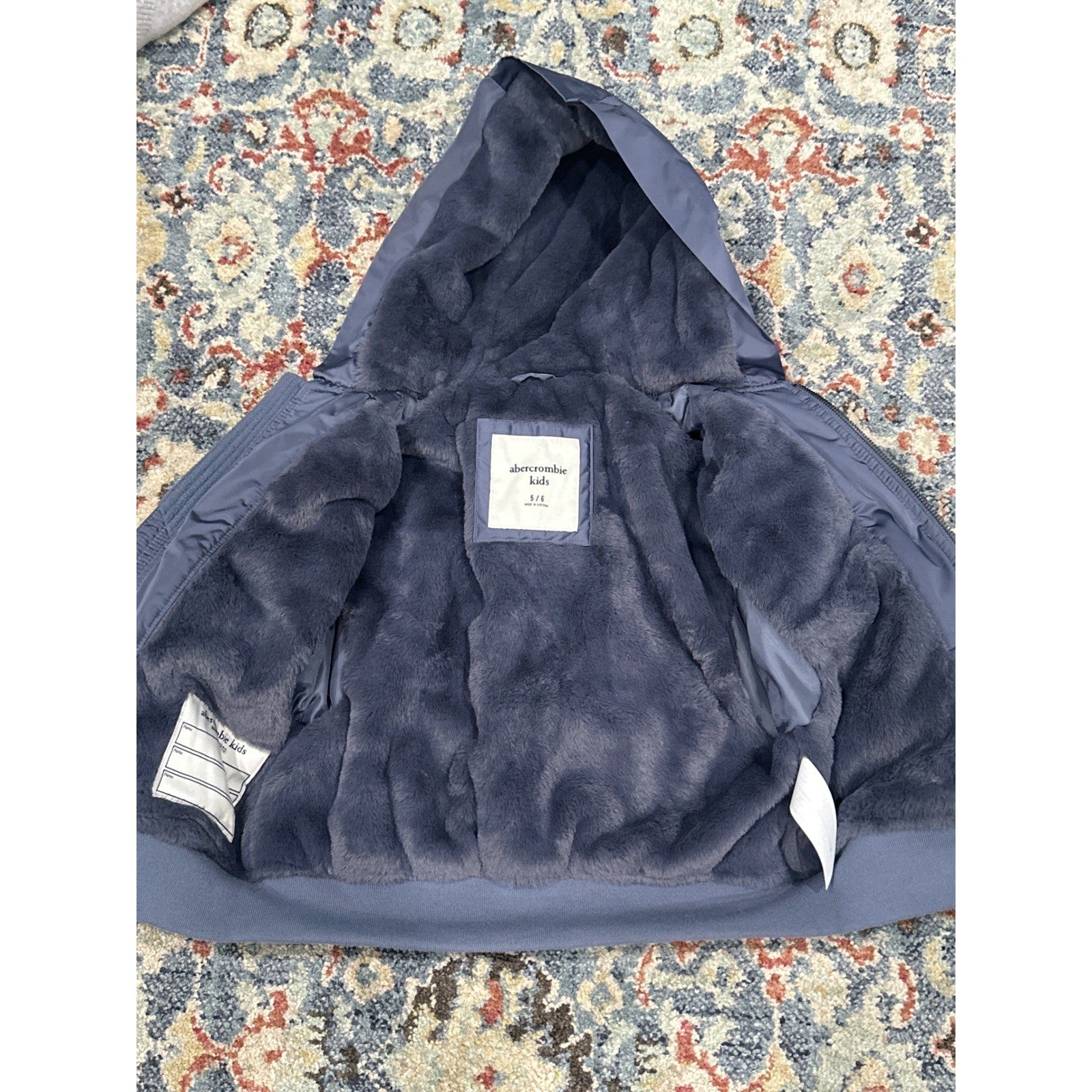 Abercrombie Kids Hooded Bomber Jacket Boys 5/6 Navy Blue Faux Fur Lined EUC6